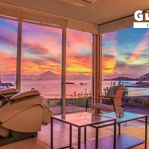 別荘 Gloce 葉山 Ocean View House 都心から1時間 湘南の絶景を独り占めペットok 出張bbq有り 横須賀市